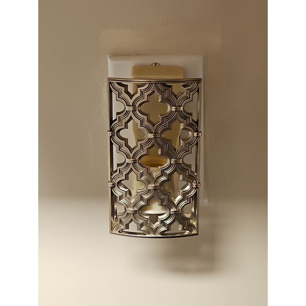 Bath & Body Works WallFlowers Plug In Metallic Tone Moroccan Quatrefoil Trellis